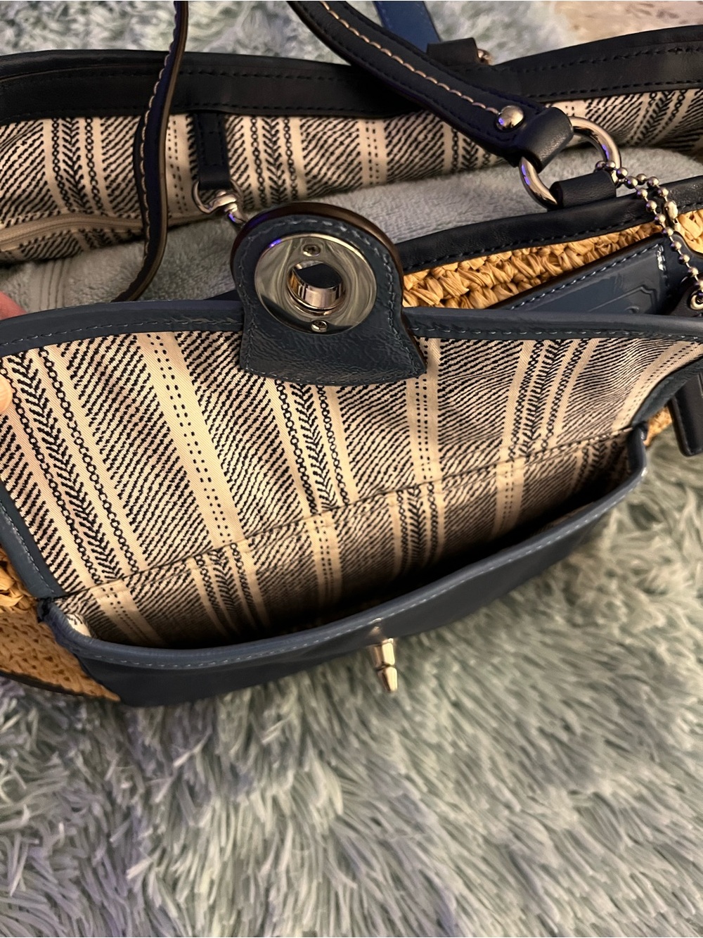 Coach Straw & Leather Legacy Resort Tote Bag w Contrasting Blues EUC - Picture 9 of 13